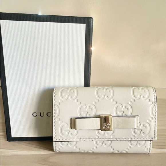 New Gucci ssima Leather Key Holder - Picture 8 of 8